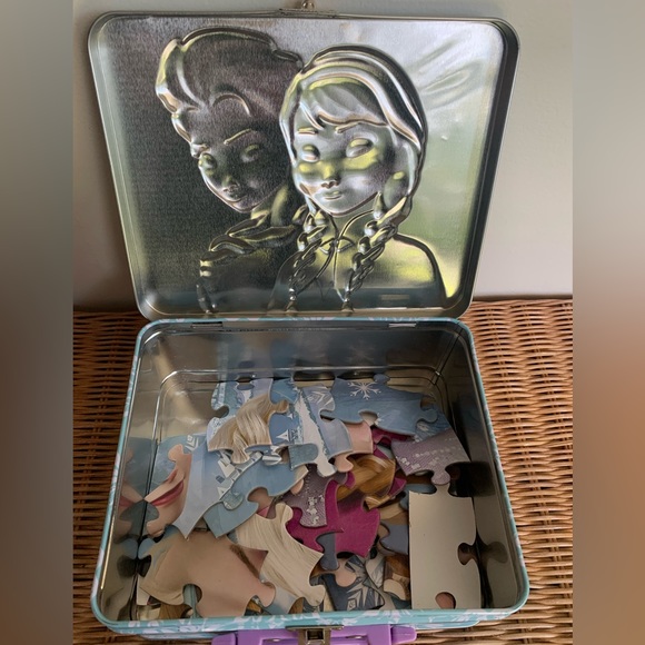 ⚡️3/$20 FROZEN tin case with puzzle - Picture 2 of 6